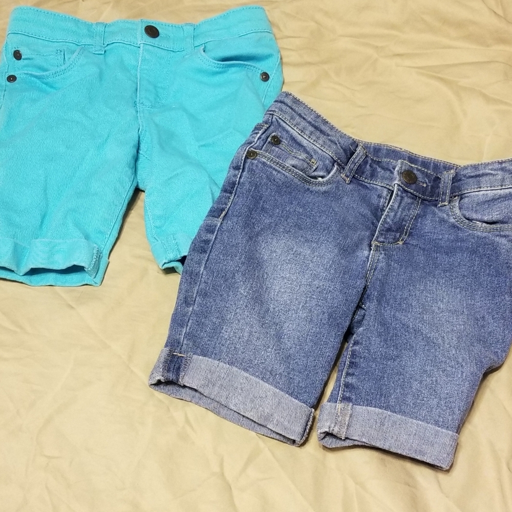 Shorts (2)